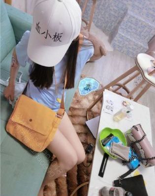 欧美妇女气质生活照_蓝光免费观看最新